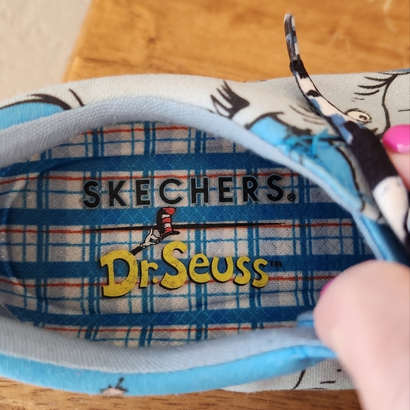 Skechers Dr. Seuss V'Lites Don't Give Up, Size 6.5 - Picture 11 of 11